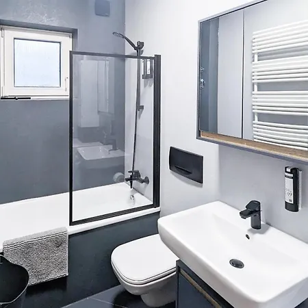4 Zimmer 8 Personen Inet Ebk Wm Alfa Apartamento Estugarda